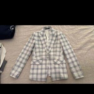 TAHARI Gray and White Plaid Blazer
